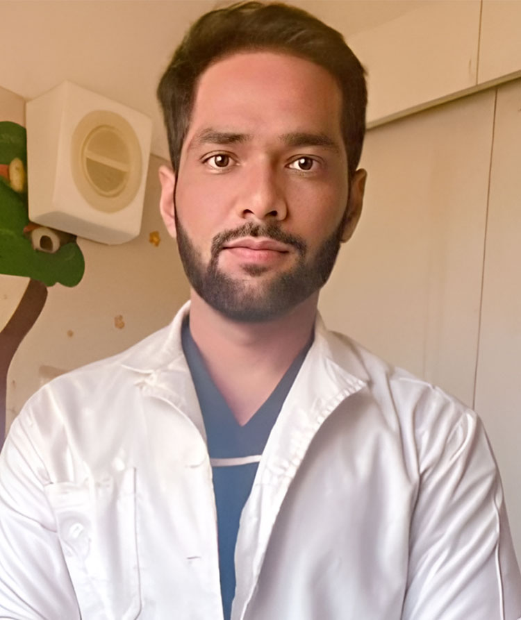 डॉ. अवेज मोमीन